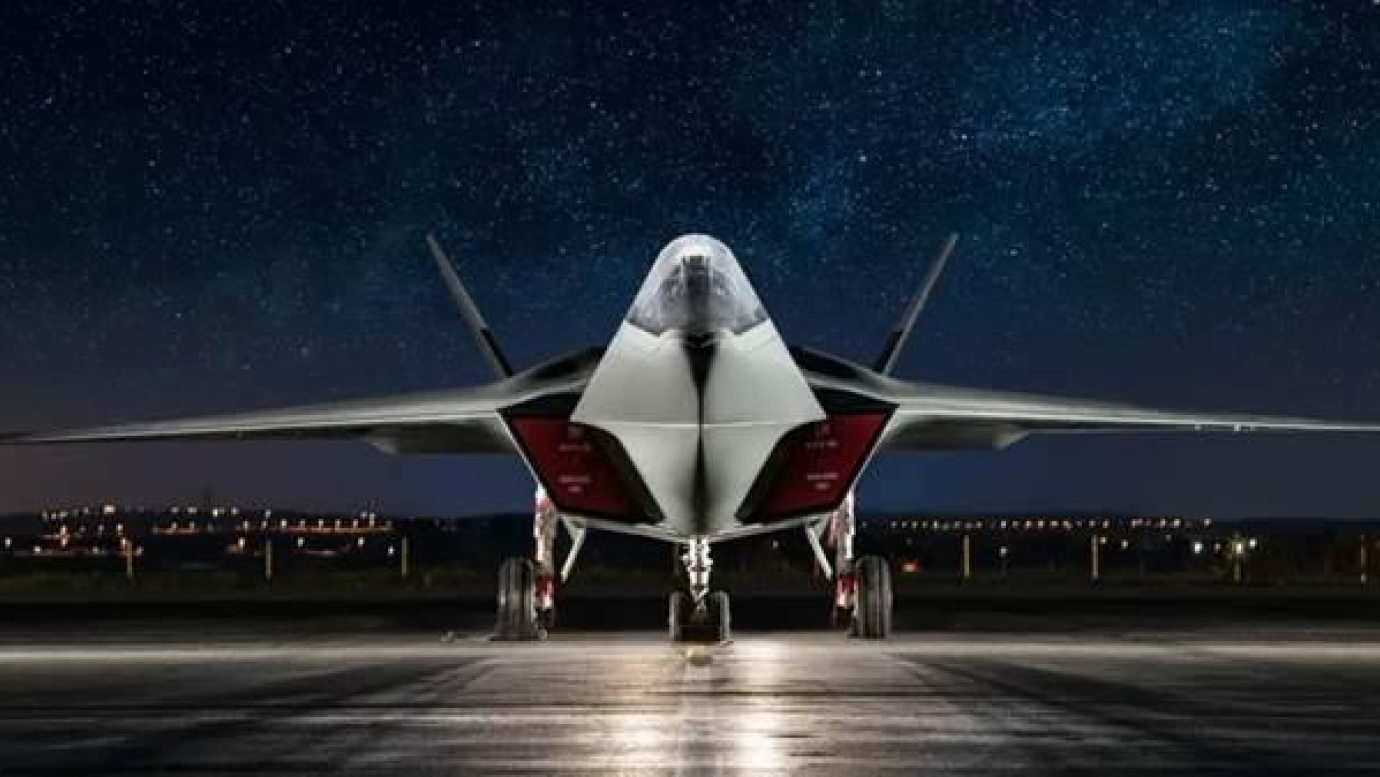 The Achilles’ heel of stealth flight: Contrails