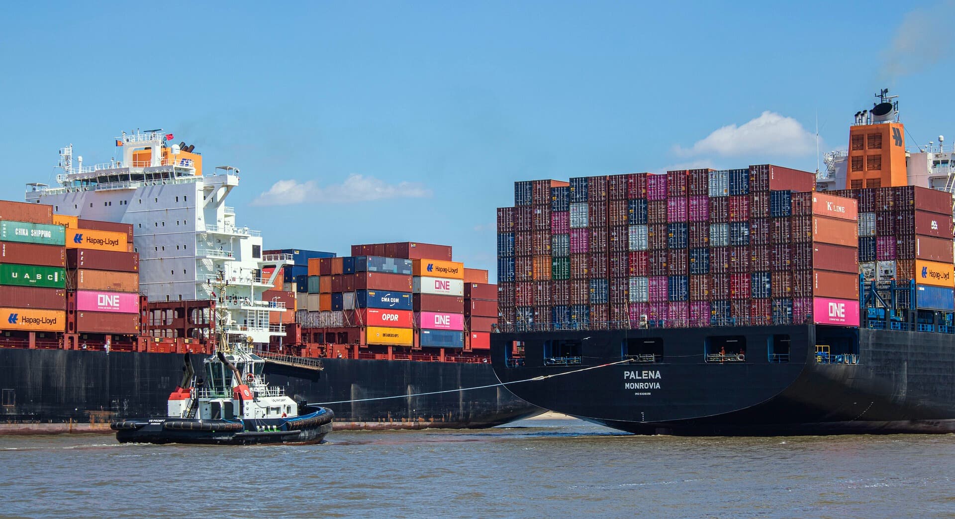Environmental impacts of the maritime industry